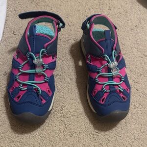 Northside Kids' Sandals in Navy and Fuchsia